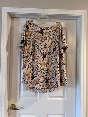 Ava & Viv Cream Floral Short-Sleeve Tunic with Pink, Yellow & Black Print